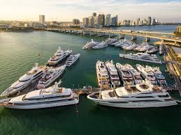 Island Gardens Deep Harbour Marina, Miami